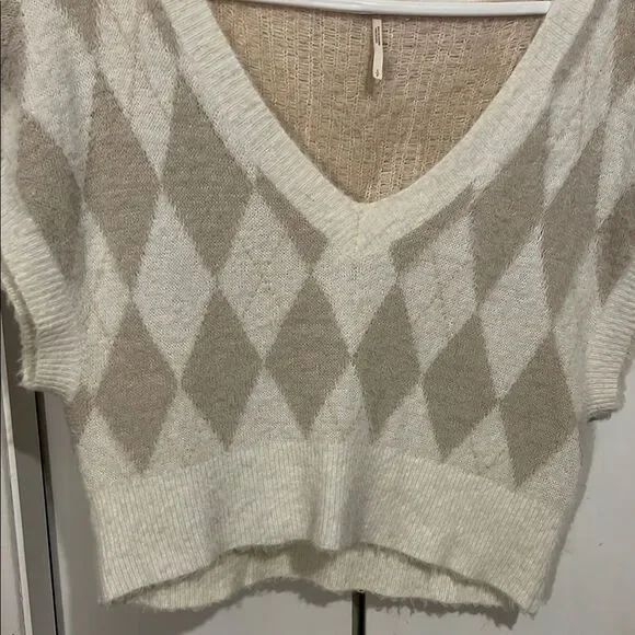 Free People Chic Argyle Tan White V-Neck Sweater - Picture 3 of 10
